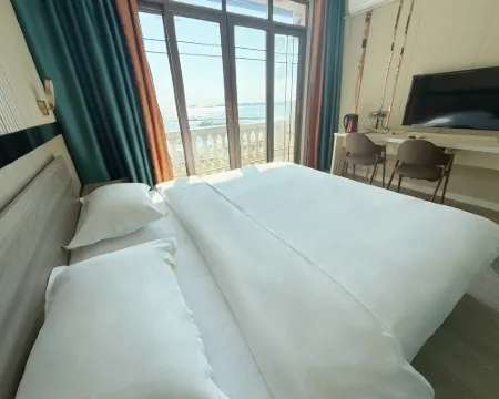 Sanniang Bay Seaview Inn Hotels in Qinzhou