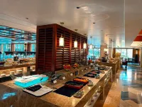 รีสอร์ทน้ำพุร้อนนานาชาติเขาวูกง รงหยวน - พร้อมอาหารเช้า