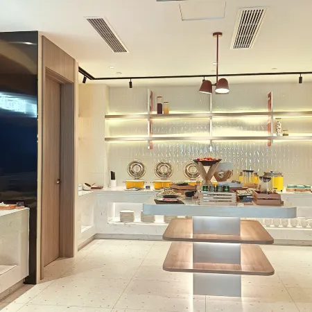 Homeinn Selected Hotel (Handan East Station Hongshang Building)