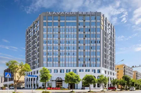 Lifeng Hotel (Zoumaling, Dongxihu) Отели рядом с достопримечательностью «Jiuzhen Forest Park»