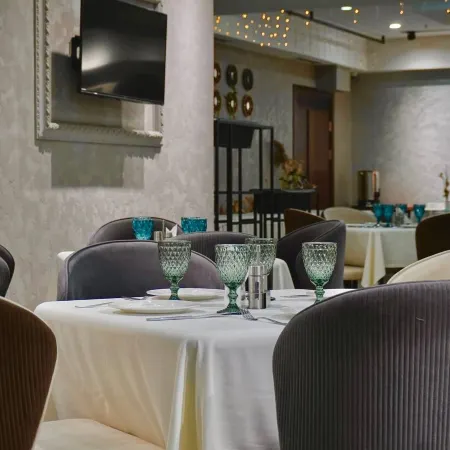 Krokus Plaza Hotel