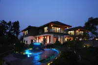 Shili Langyue Hot Spring Homestay - Ya'an Moon Lake Branch Hotels in Ya'an