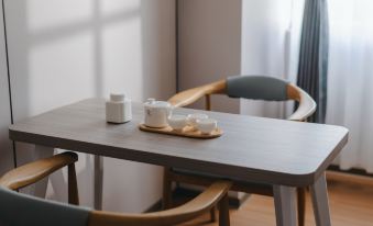 Yipin Hotel (Kunming South Railway Station Chenggong University Town)