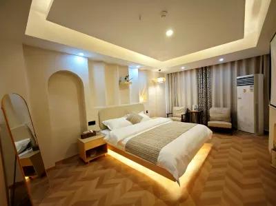 Weining Yunshang Yunji Hotel (Exhibition Center Branch) Hotels near Weining Wusa Gymnasium