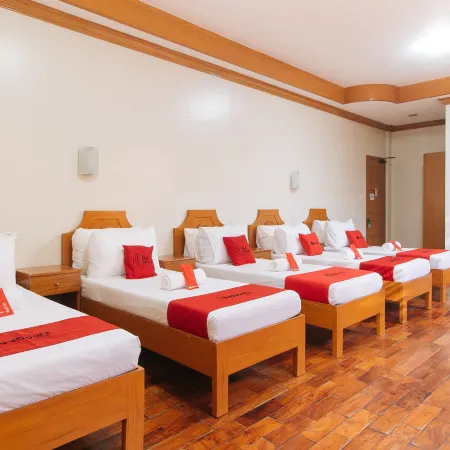 RedDoorz Premium @ Nick Hotel Gerona Tarlac