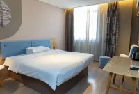 Rujia Yihe Hotel (Sankong Scenic Area)