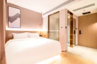 장펑 호텔 (우위안 고속철도역 원보로 지점) 민속 관습 거리 주변 호텔