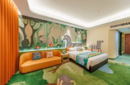 Chimelong Giraffe Castle Hotels in Qingyuan