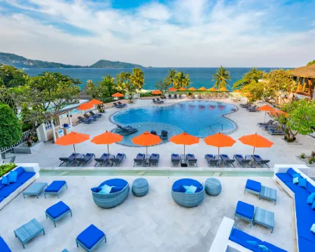 Diamond Cliff Resort & Spa Hotel di Phuket