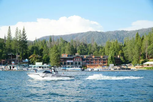 The Pines Resort Hôtels à : Bass Lake