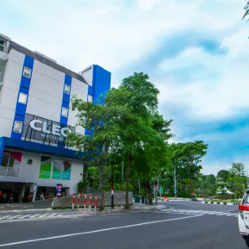 Cleo Balaikota Surabaya Hotels near Pasar Genteng