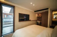 COURTYARD HOTEL