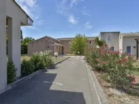Vacancéole – les Rives du Lac – Sun Hols Hôtels à proximité de : Etoile Sportive St Saturnin XV Rugby