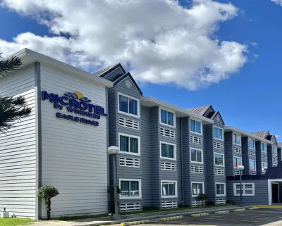 Microtel by Wyndham Eagle Ridge Hotels in Indang
