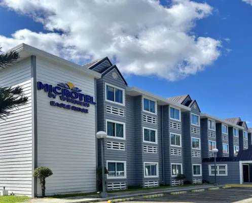 Microtel by Wyndham Eagle Ridge Hotels in Indang
