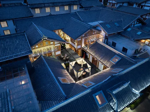 Far Hil Reflectsnow Hotel