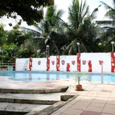 RedDoorz @ Classique Pan Oriental Hotel and Resort Batangas