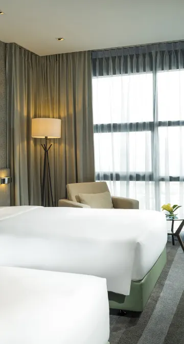 ห้องสแตนดาร์ดเตียงแฝด 2 เตียง วิวเมือง ปลอดสูบบุหรี่