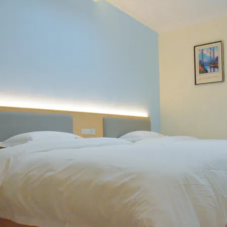 YaZhi Hotel (Huake Night Market)