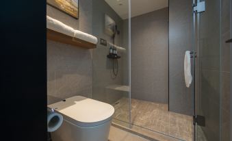 Oriental Lily Hotel