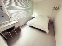 Mapo 3room, 10people, 3 minutes DMC subway