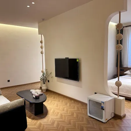 Yanlanli Vacilando | Designer Resort Garden Homestay (Tekes Bagua City)