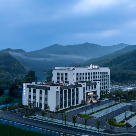 Blossom Hill · Xiao Wu, Wannan Sichuan-Tibet Line, Ningguo, Anhui