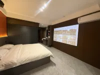 Yuncheng L E-sports Homestay (Xinghe Plaza) - Esports