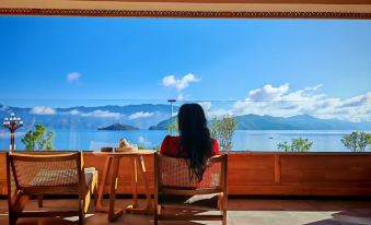 Baiyun Jinsu Lake View Holiday Hotel