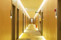 Dazhou Yilan E-Sports Hotel (Yangguang Shua Du Food Street)