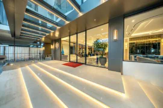 โรงแรมเดอะ เลกาซี่ คอนเวนชั่น โรงแรมใกล้วัดบัวขวัญ พระอารามหลวง