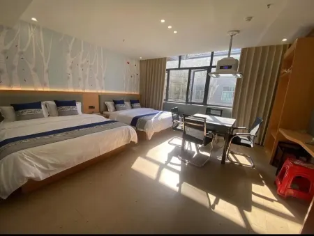 Jiayue Business Smart Hotel Отели рядом с достопримечательностью «Cengong Longyi Tianjie Pedestrian Street»