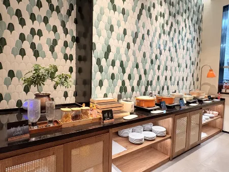 Pinman Chen Hotel (Changsha University Metro Station Branch) Отели рядом с достопримечательностью «Xiufengshan Park»