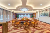 Holiday Inn Express (Zhanjiang West Railway Station, Technician College, Mazhang Campus)