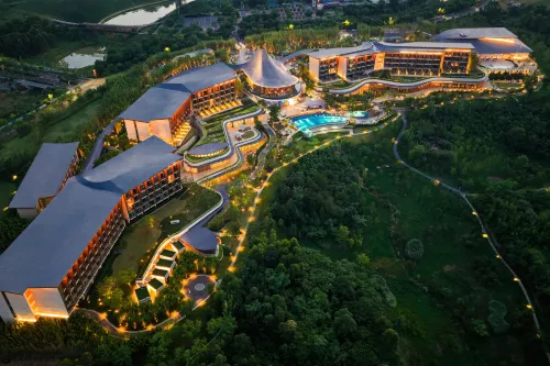 Club Med Joyview HEILONGTAN resort Hotels in Renshou