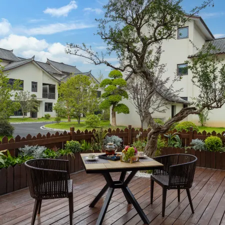 Banshan Yunzhu • Designer Courtyard Boutique Stay (Wudang Scenic Spot Ticket Office)