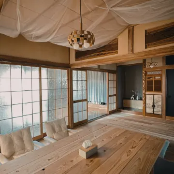Japanese modern traditional house. 4 mins to Station& sea. Pets ok. 130 m2, max 6 people