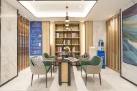 Manfeng Hotel (Zhanjiang Wuchuan New World Plaza Wanhe City)