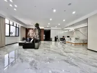 Ji'en J Hotel (Zhong Zhongyi Square) - ที่มีที่จอดรถ