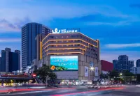 Jianjingjiwu Hotel (Yueyang Tower Pedestrian Street)