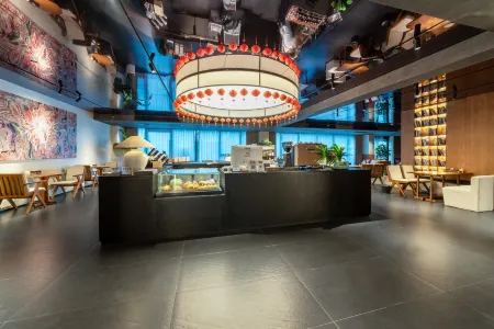 Huangteng Zhumeng Hotel