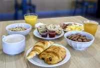 Hôtel B&B Angoulême - Breakfast