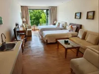 Aimeng Lakeview Vacation Apartment (Moon Bay Wetland Park)