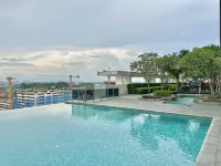 1 Tebrau Residences Near Mid Valley Southkey JB - Rooftop Pools