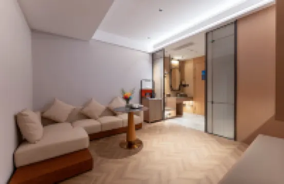 Tanyi Hotel (Xiamen Zhongshan Road Pedestrian Street Ferry Terminal)