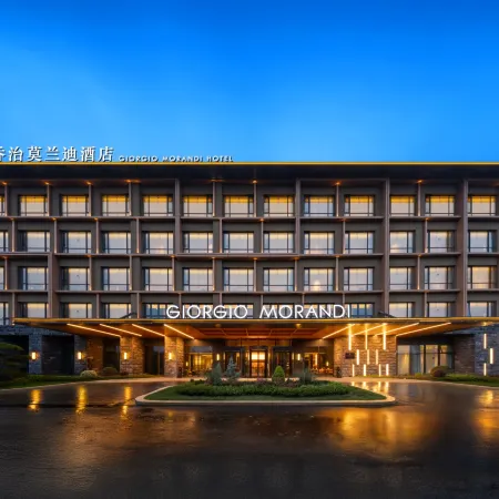 Giorgio Morandi Hotel (Yimeng Mountain Mengtong Wonderland Resort Branch)
