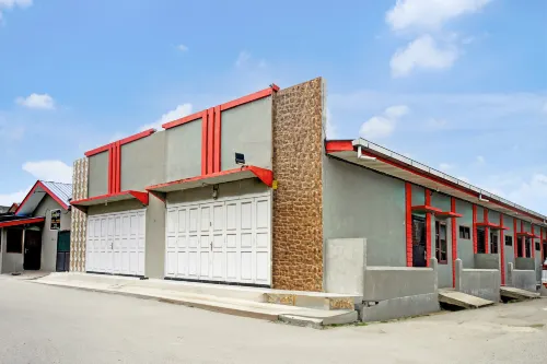 Hotel O Family Guesthouse Hotels in Binjai