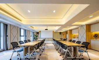 Ozz·nice4·Sealand S Hotel (Chengdu Panda Base Longtansi Metro Station Branch)