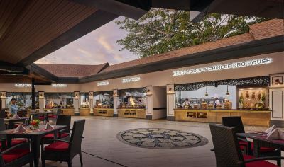 レストラン シャングリ・ラ ラサリアリゾート＆スパ コタキナバルの写真