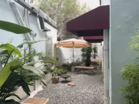 Qigu Homestay (The Ancient City of Taizhou Ziyang Street) - Mountain view